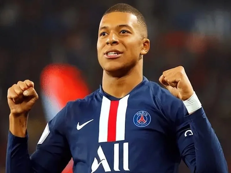 记者:老佛爷手段高超,用一致对外的号召助姆巴佩化解危机